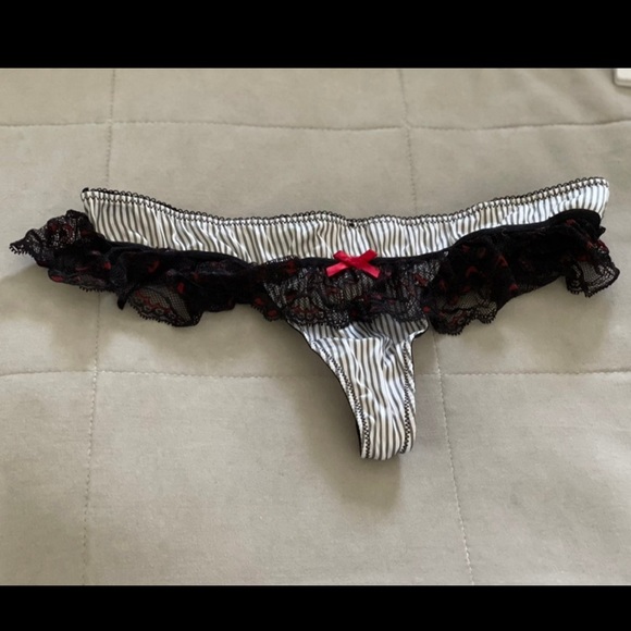 La Senza Nylon Woman’s Ruffled Thongs M - Picture 5 of 15